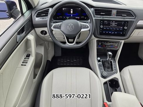 Certified 2022 Volkswagen Tiguan SE AWD/4WD image 12
