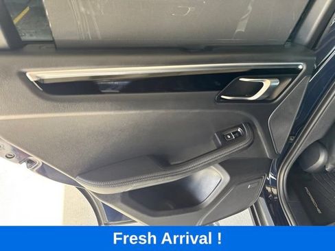 Used 2023 Porsche Macan S AWD/4WD image 14