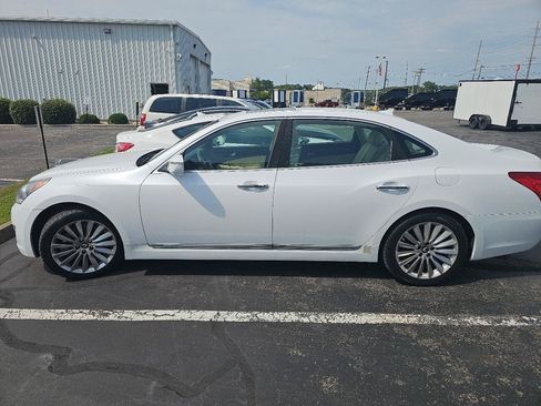 Used 2014 Hyundai Equus Signature RWD image 2