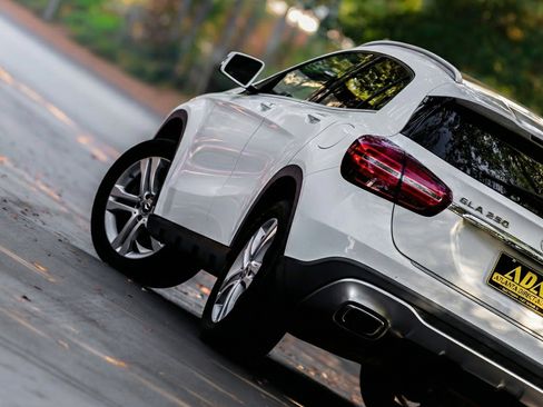 Used 2019 Mercedes-Benz GLA 250 GLA 250 4MATIC SUV w/ Convenience Package image 29