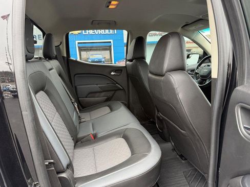 Used 2018 Chevrolet Colorado Z71 w/ Z71 Midnight Edition image 10