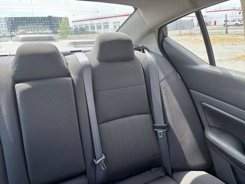 Used 2025 Nissan Altima 2.5 SV FWD image 35