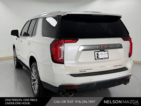 Used 2021 GMC Yukon Denali w/ Denali Premium Package AWD/4WD image 8