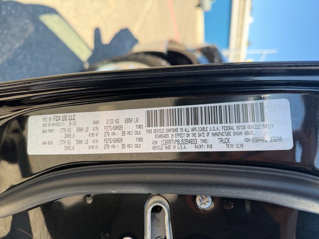 Used 2018 RAM 1500 Laramie AWD/4WD image 37
