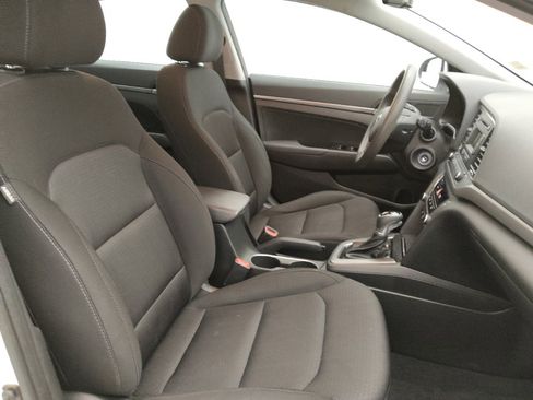 Used 2018 Hyundai Elantra SE FWD image 21