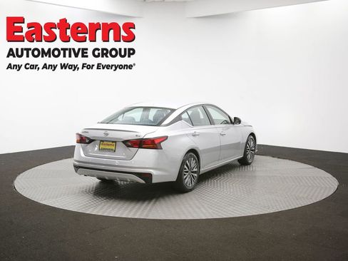 Used 2024 Nissan Altima 2.5 SV image 37