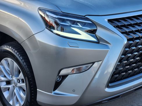Used 2023 Lexus GX 460 Premium image 5