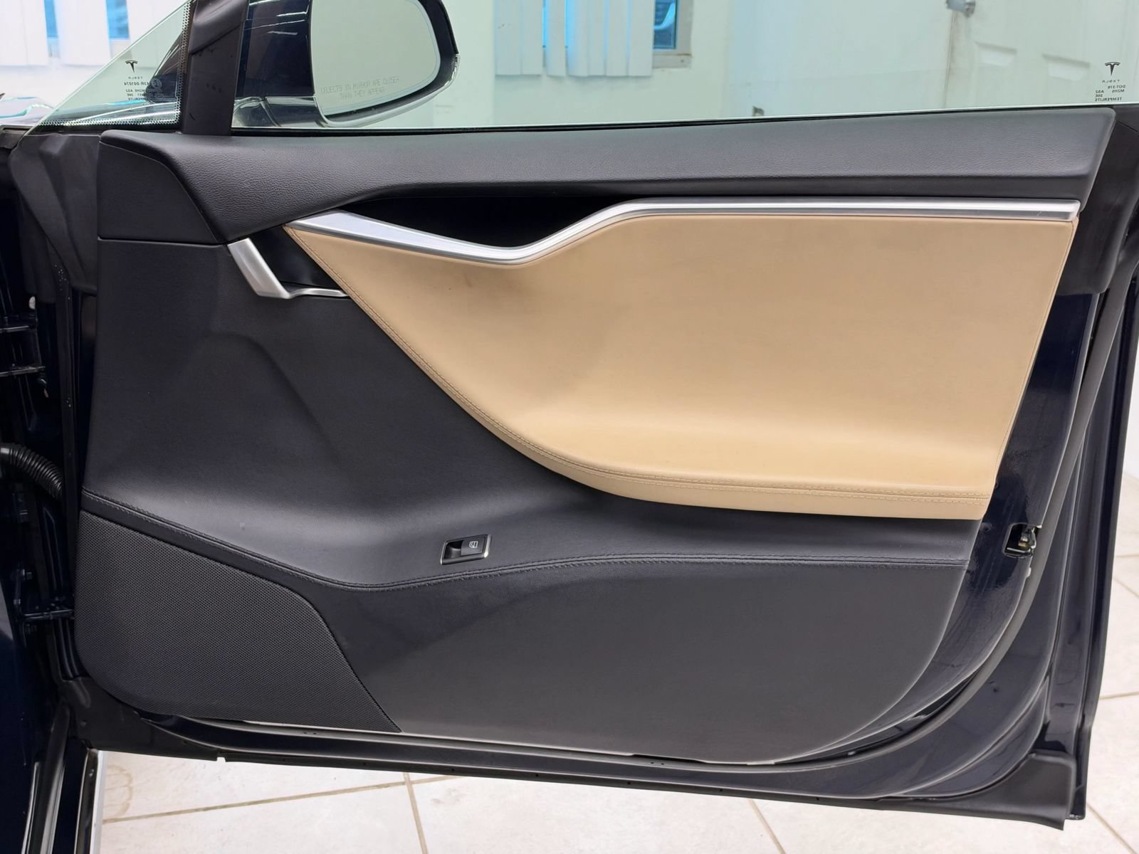 Used 2012 Tesla Model S Performance RWD image 24