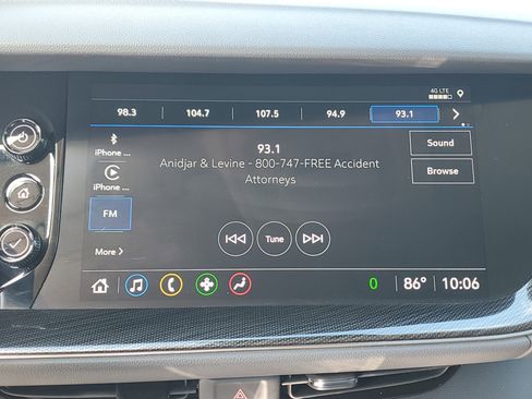 Used 2023 Buick Envision Essence image 25