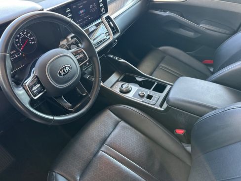Used 2021 Kia Sorento S FWD image 9