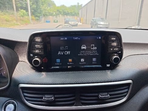 Used 2019 Hyundai Tucson SEL w/ Cargo Package FWD image 9