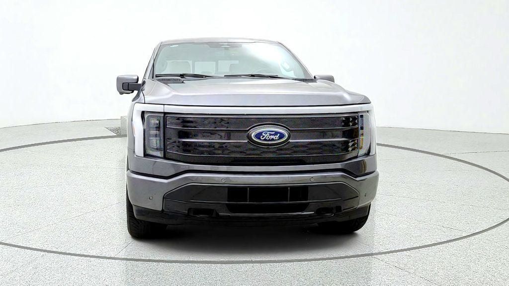 Used 2023 Ford F150 Lightning Platinum AWD/4WD image 2