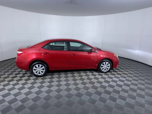 Used 2014 Toyota Corolla LE image 9