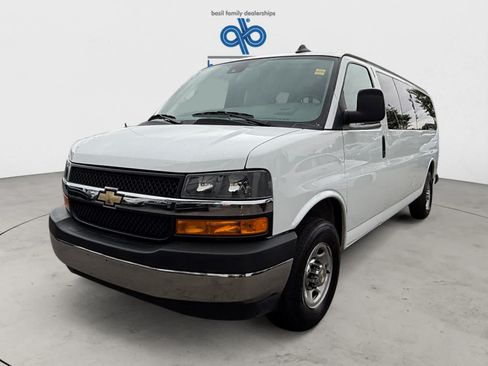 Used 2024 Chevrolet Express 3500 LT w/ LT Preferred Equipment Group RWD image 2