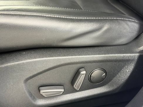 Certified 2020 Ford Edge Titanium w/ Equipment Group 301A AWD/4WD image 26