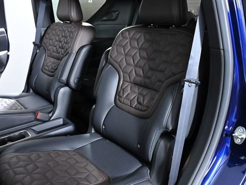 New 2026 Nissan Armada Platinum image 21