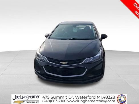 Used 2016 Chevrolet Cruze LT w/ Convenience Package FWD image 3