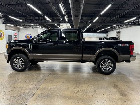 Used 2017 Ford F350 Lariat w/ Lariat Ultimate Package AWD/4WD image 4