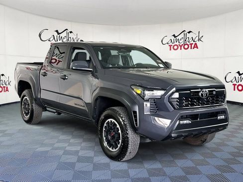 Used 2025 Toyota Tacoma TRD Off-Road AWD/4WD image 3