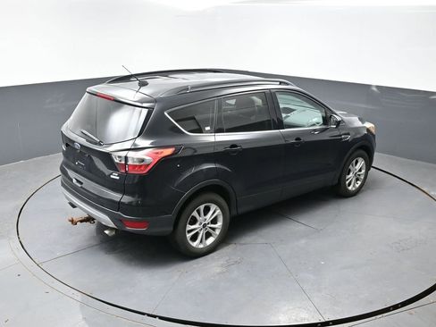 Used 2017 Ford Escape SE image 11