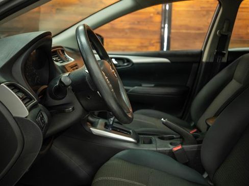 Used 2016 Nissan Sentra S image 8