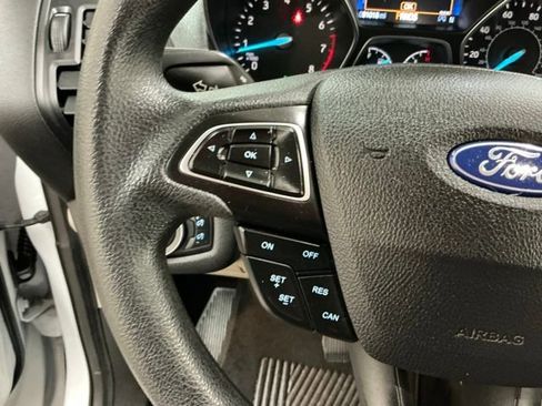 Used 2019 Ford Escape SE image 27