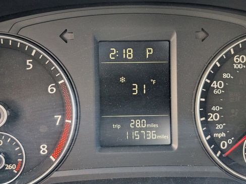 Used 2015 Volkswagen Passat 1.8T Limited Edition image 20