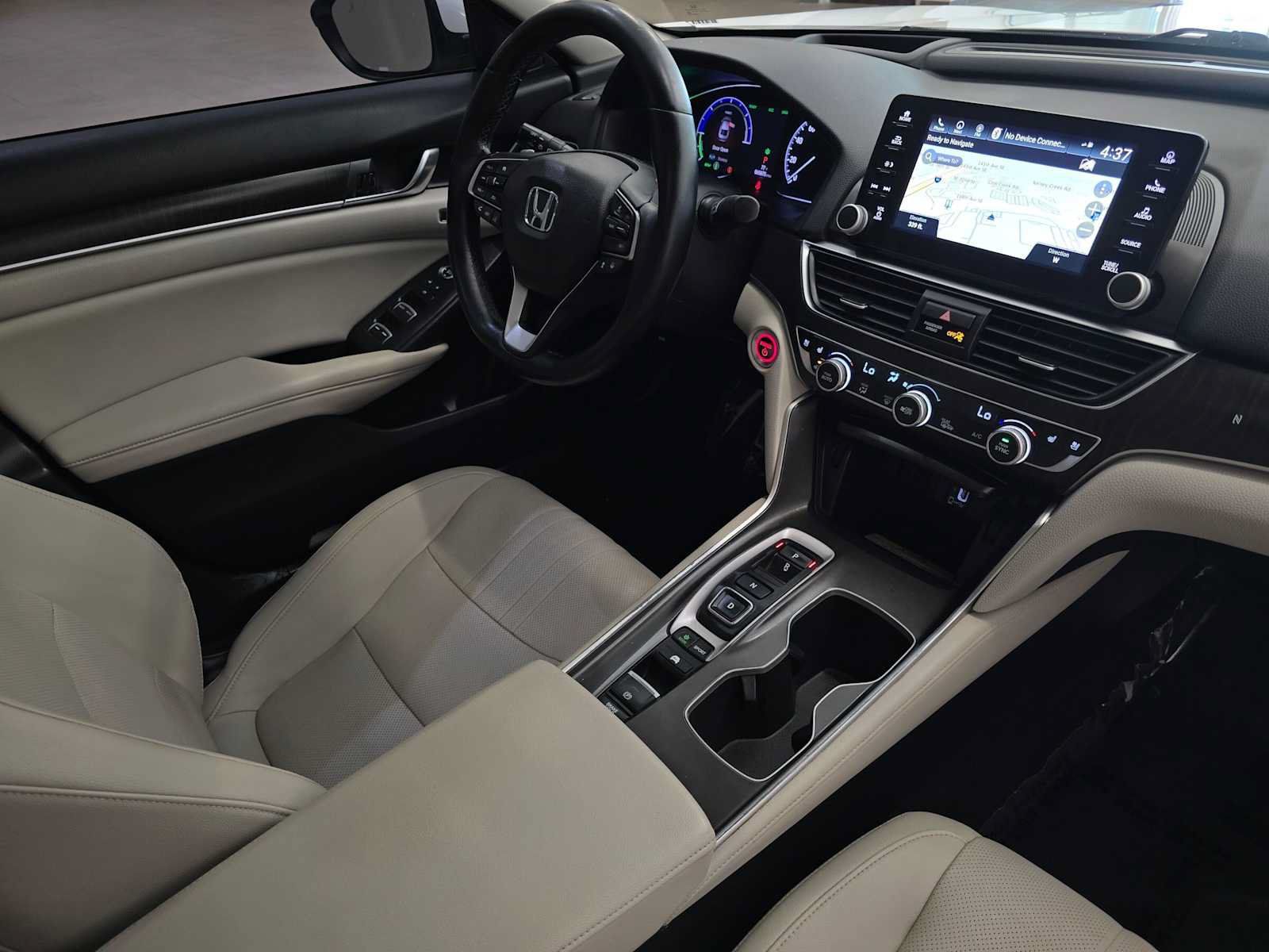 Used 2020 Honda Accord Touring image 30