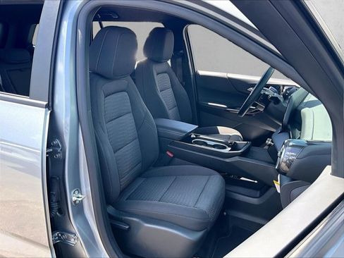 Certified 2025 Chevrolet Equinox LT w/ Safety and Technology Package FWD image 9