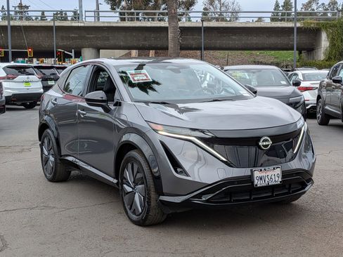 Certified 2024 Nissan Ariya AWD image 2