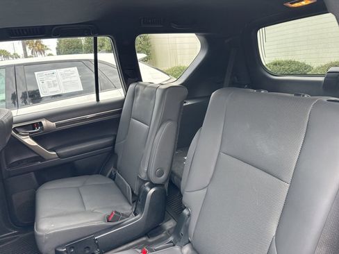 Used 2020 Lexus GX 460 Premium image 5