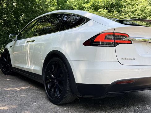 Used 2019 Tesla Model X 75D AWD/4WD image 6