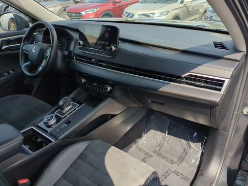 Used 2024 Mitsubishi Outlander Ralliart AWD/4WD image 34