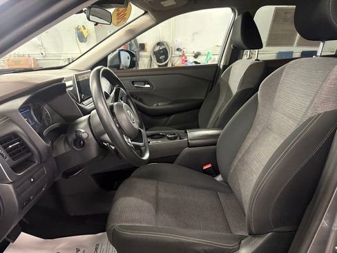 Used 2023 Nissan Rogue SV AWD/4WD image 18