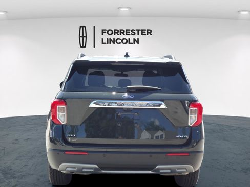 Used 2023 Ford Explorer XLT w/ Equipment Group 202A AWD/4WD image 4