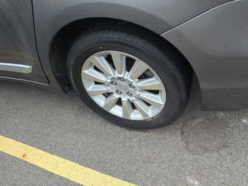 Used 2014 Toyota Sienna Limited image 5