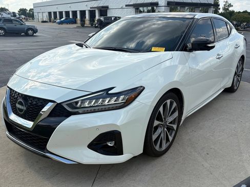 Used 2023 Nissan Maxima Platinum w/ Sport Mat Group FWD image 3