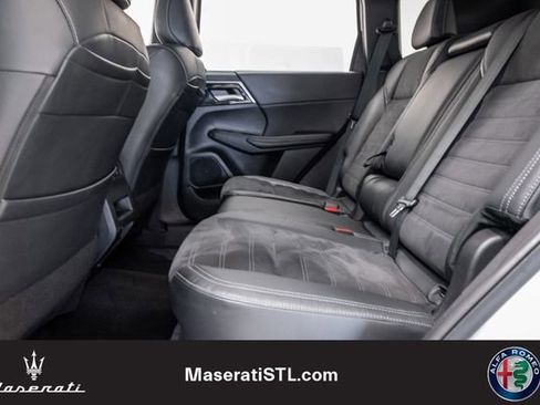 Used 2023 Mitsubishi Outlander SE Black Edition FWD image 20