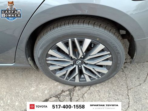 Used 2024 Nissan Altima 2.5 SV FWD image 11