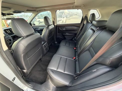 Used 2021 Nissan Rogue SL w/ Premium Package FWD image 16
