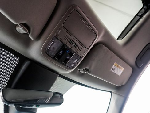 Used 2025 Honda Odyssey EX-L image 40