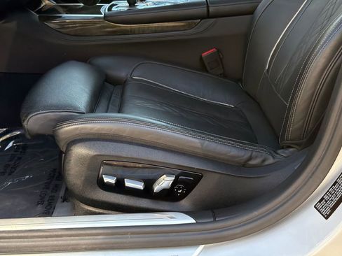 Used 2018 BMW ALPINA B7 xDrive AWD/4WD image 17
