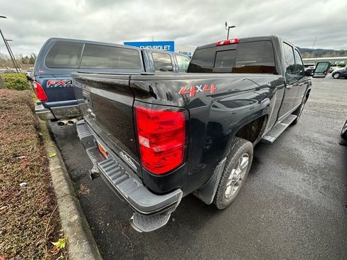 Used 2018 Chevrolet Silverado 2500 High Country w/ Duramax Plus Package image 4