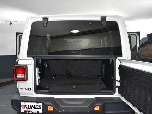 Used 2021 Jeep Wrangler Unlimited Sahara w/ Uconnect 4C Nav & Sound Group image 26