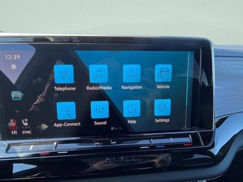 New 2026 Volkswagen Atlas Cross Sport SE image 15