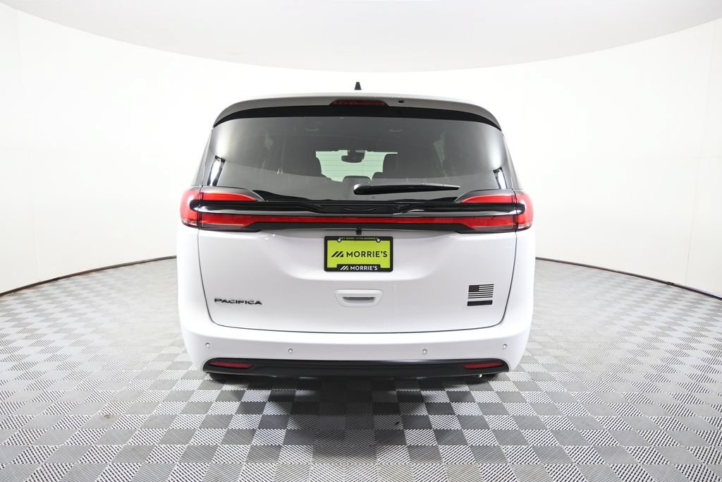 New 2027 Chrysler Pacifica Select AWD/4WD image 5
