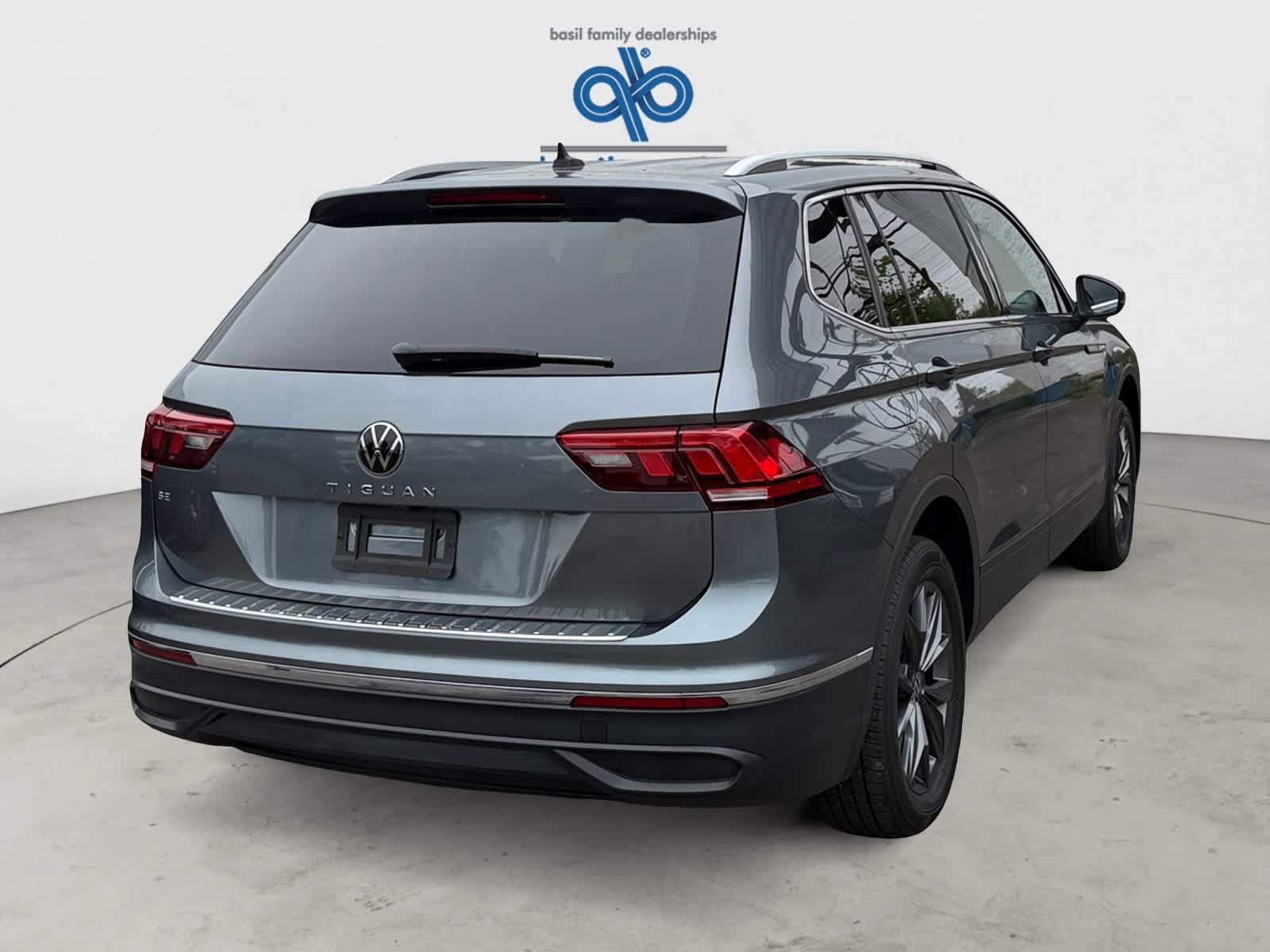 Used 2023 Volkswagen Tiguan SE FWD image 5