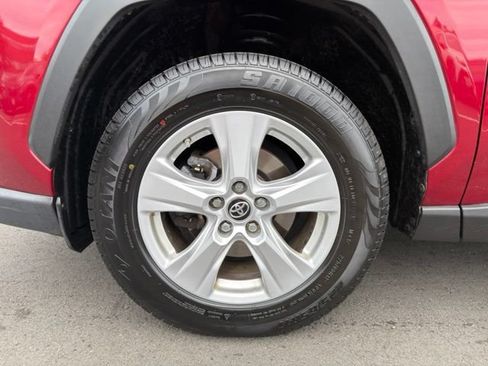 Used 2019 Toyota RAV4 XLE AWD/4WD image 27