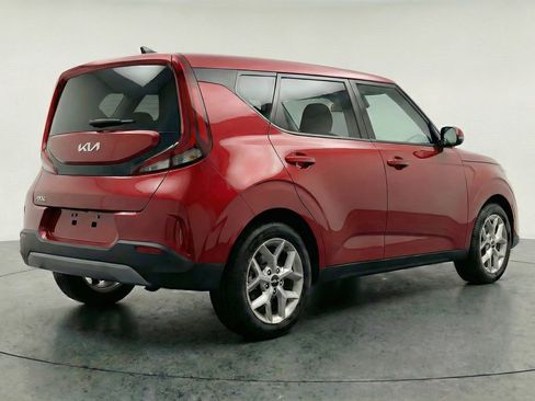 Used 2025 Kia Soul LX w/ LX Technology Package image 9