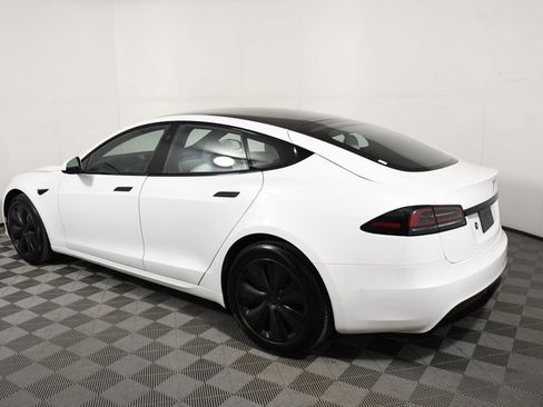 Used 2022 Tesla Model S image 3